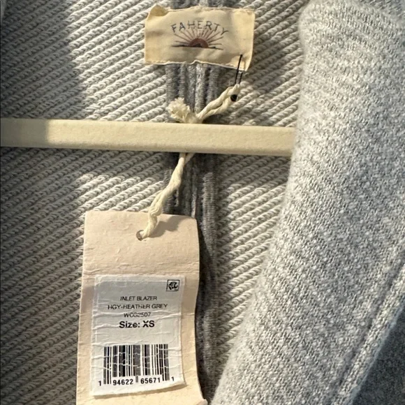 Faherty Inlet Blazer in Light Grey - Picture 2 of 6